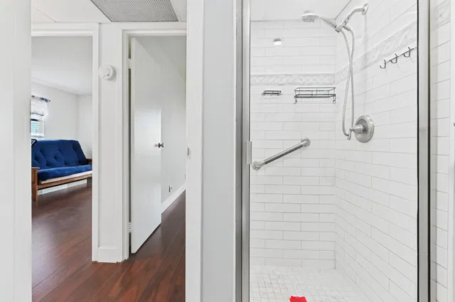  Residence photo 15