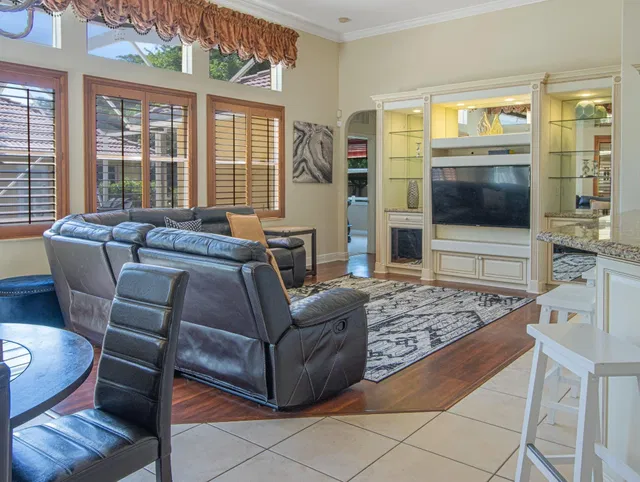 Residence photo 18
