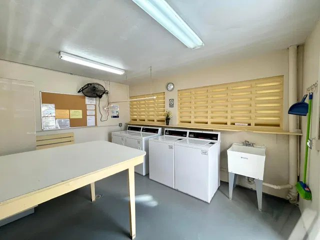  Unit D photo 27