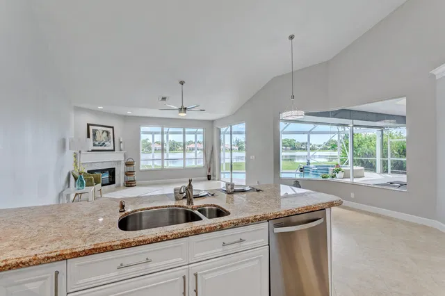 PGA National Palm Beach Gardens Residence photo 13