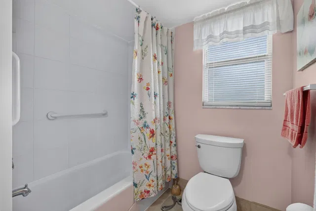  Unit 407 photo 7