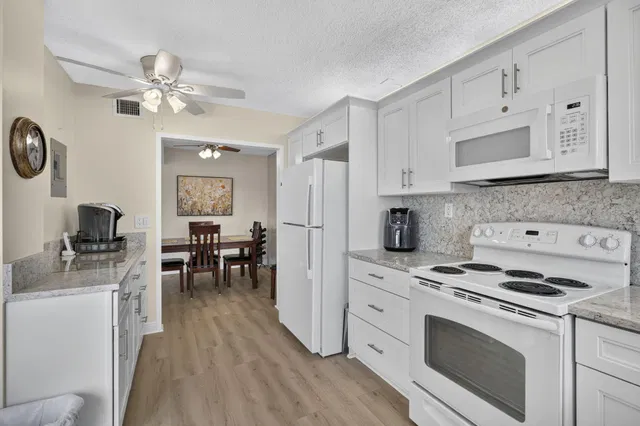  Unit 407 photo 27