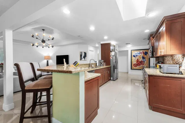 Eastpointe Country Club Residence photo 4