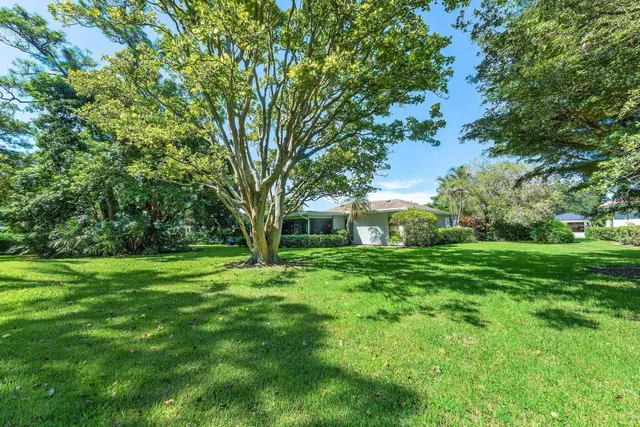 Eastpointe Country Club Residence photo 18