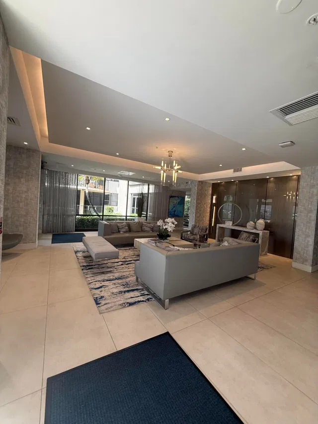 Unit 1030 photo 20