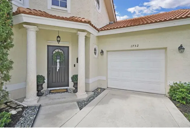 Residence photo 2