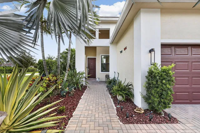Residence photo 5