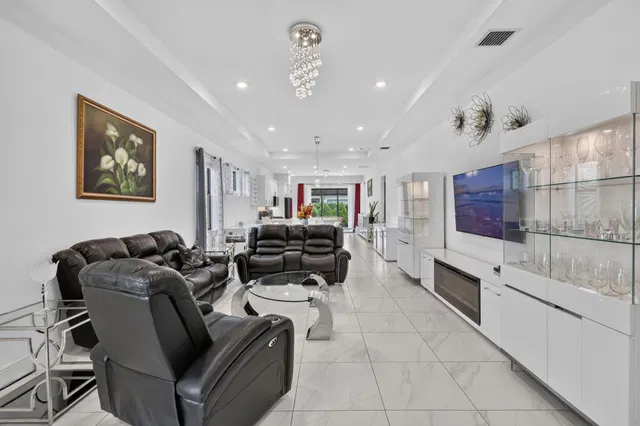 Residence photo 11