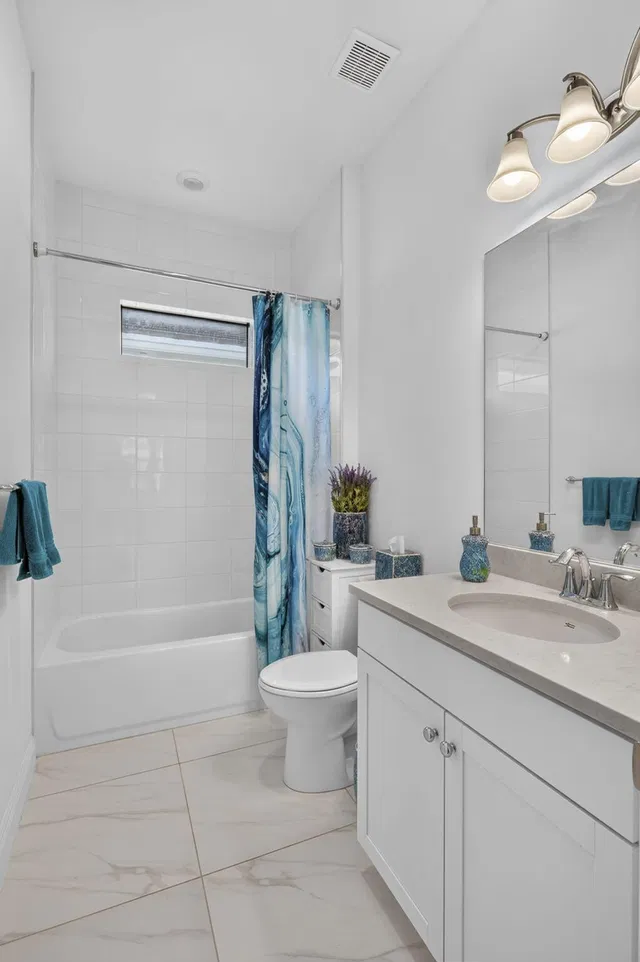 Residence photo 30