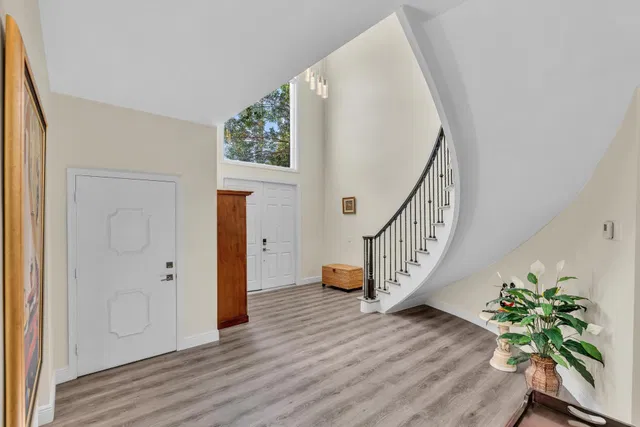  Residence photo 6