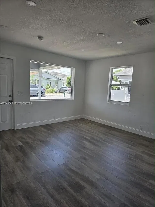 Residence photo 7