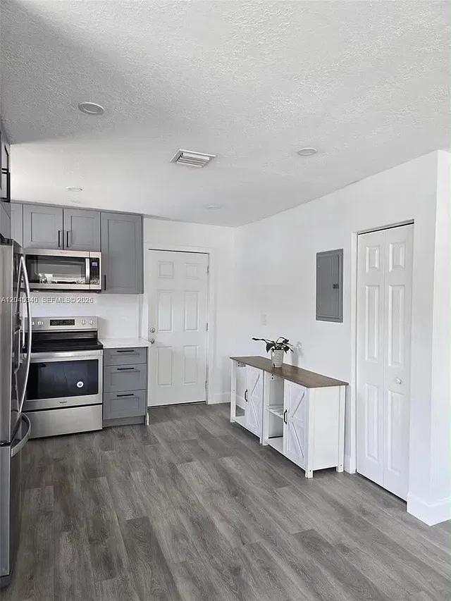 Residence photo 8