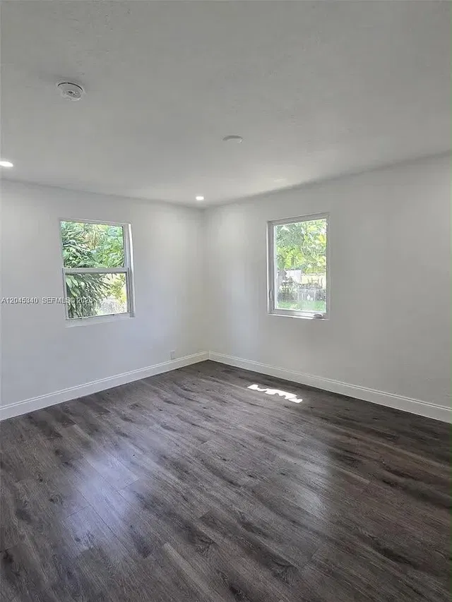 Residence photo 16