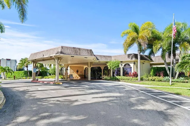 Via Poinciana Lake Worth Unit 216 photo 14