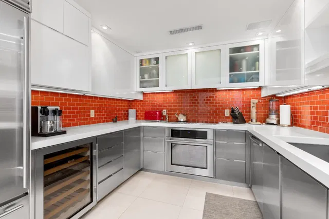 Winthrop House Condos Unit 317 photo 11