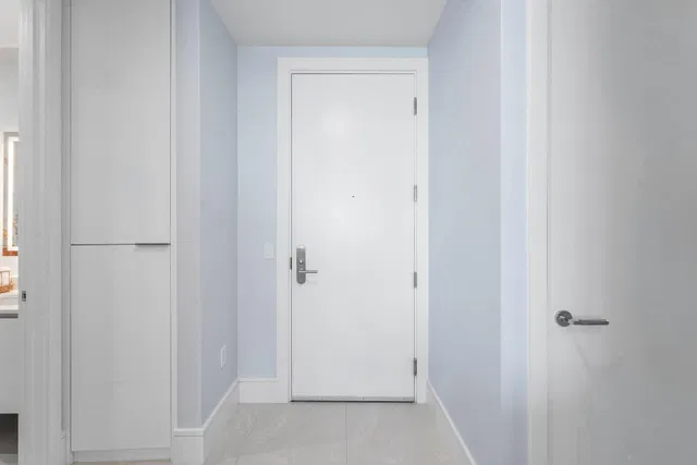 Nautilus 220 Unit 1209 photo 3