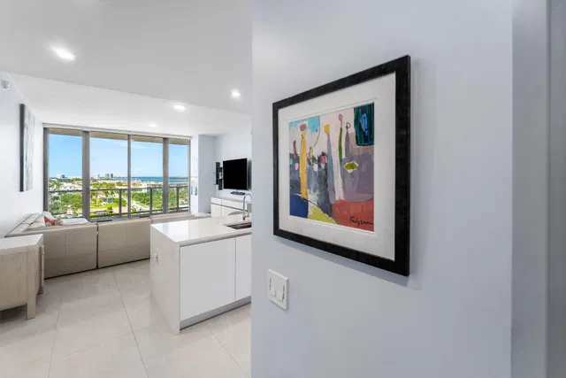 Nautilus 220 Unit 1209 photo 4