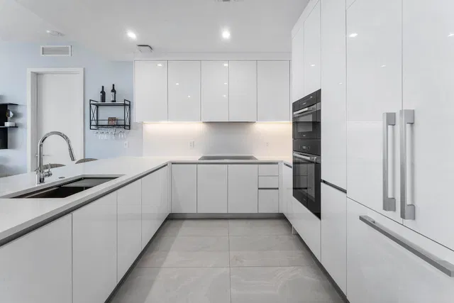 Nautilus 220 Unit 1209 photo 8