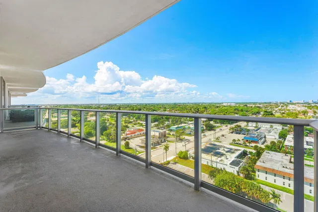 Nautilus 220 Unit 1209 photo 44