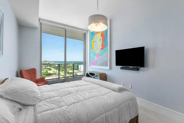 Nautilus 220 Unit 1209 photo 47