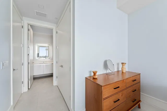 Nautilus 220 Unit 1209 photo 52