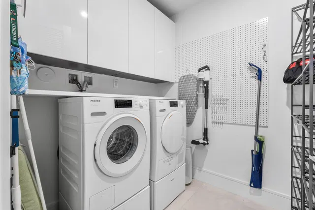 Nautilus 220 Unit 1209 photo 55