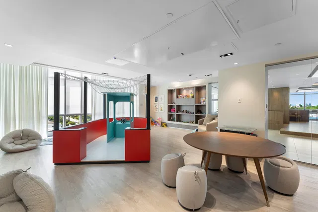 Nautilus 220 Unit 1209 photo 67