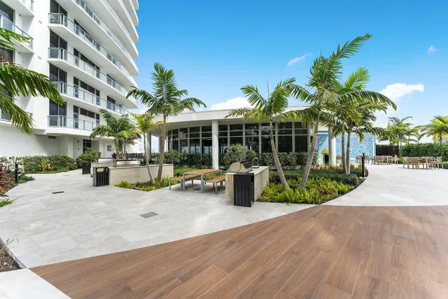 Nautilus 220 Unit 1209 photo 74