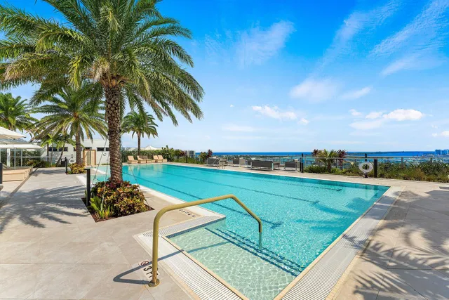 Nautilus 220 Unit 1209 photo 82
