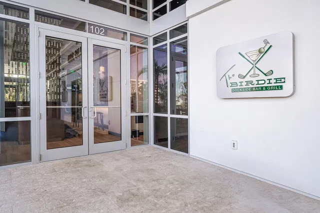 Nautilus 220 Unit 1209 photo 94