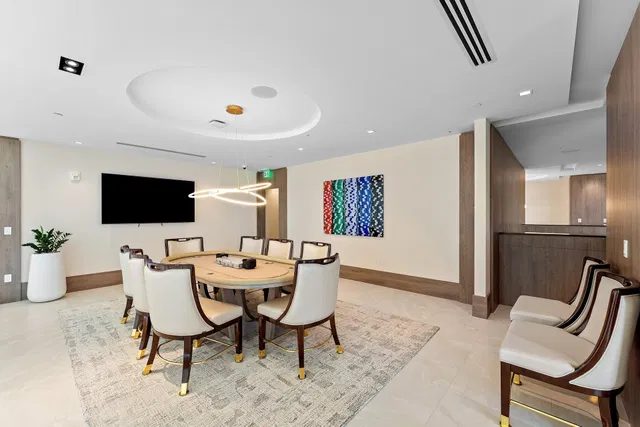 Nautilus 220 Unit 1209 photo 95