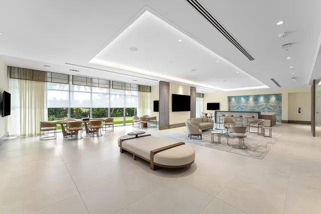 Nautilus 220 Unit 1209 photo 99