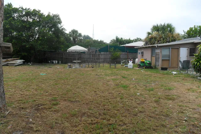 Residence photo 17