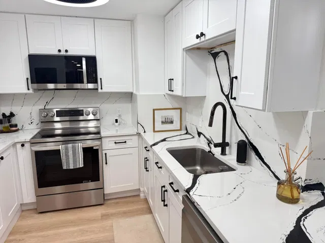 Unit 1904 photo 5