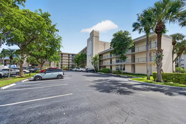 Boca Raton Unit 104 photo 39