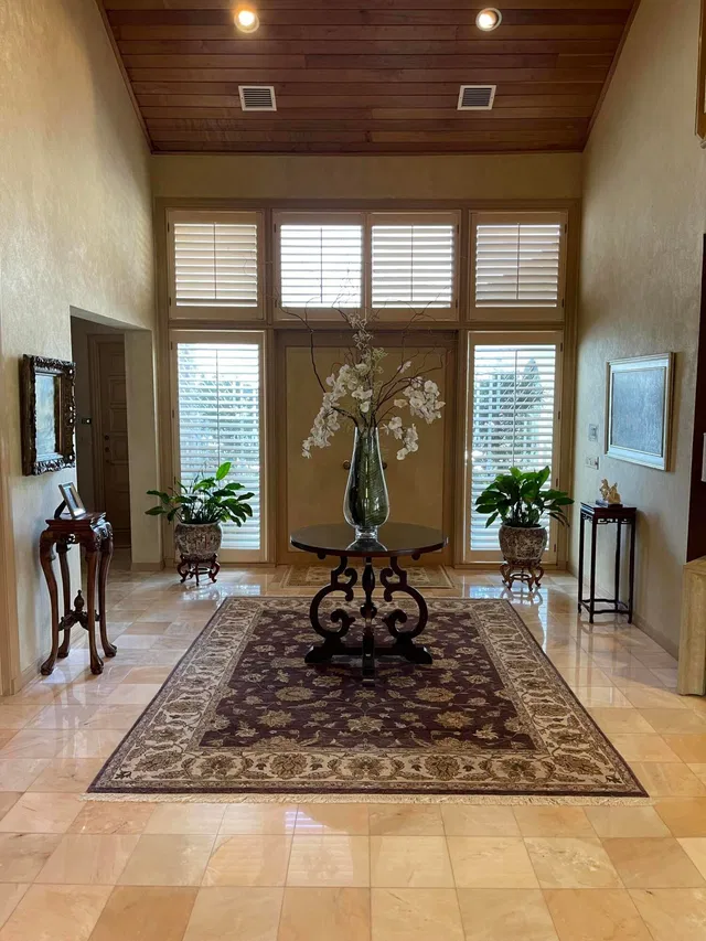 Residence photo 3