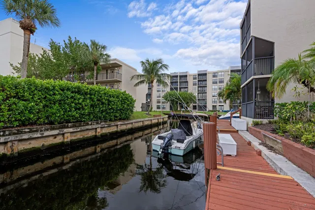 Boca Raton Unit 205 photo 4