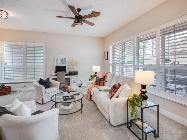  Residence photo 5