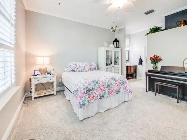  Residence photo 16