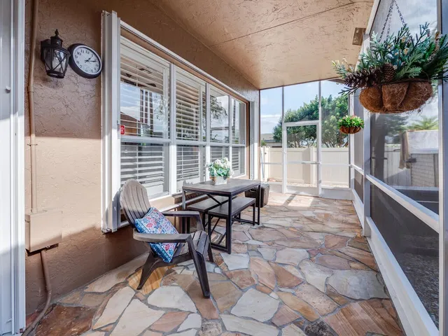  Residence photo 25