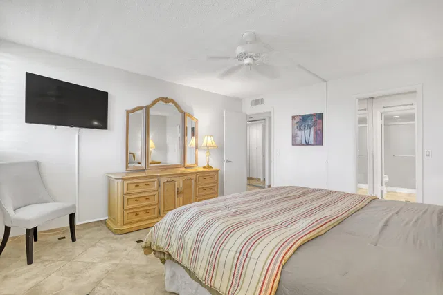 Singer Island Unit 304 photo 10
