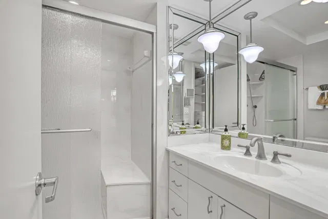 Singer Island Unit 304 photo 11