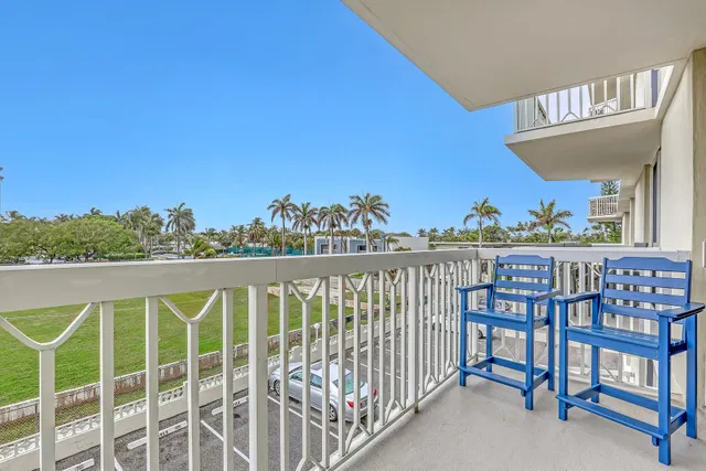 Singer Island Unit 304 photo 18
