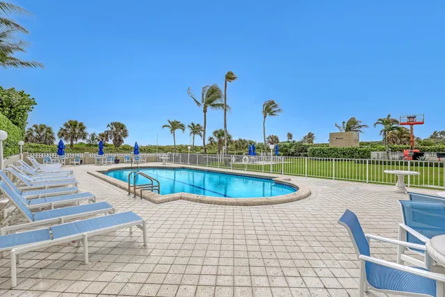 Singer Island Unit 304 photo 19
