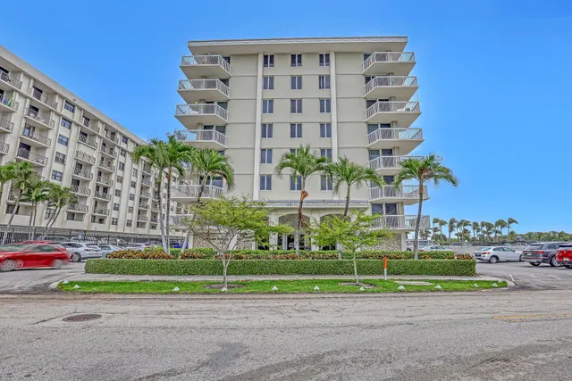 Singer Island Unit 304 photo 28