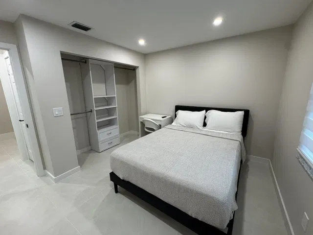 Residence photo 12