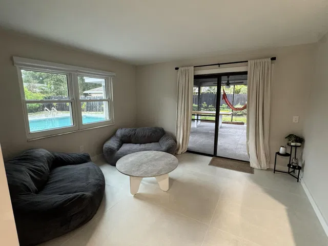  Residence photo 16