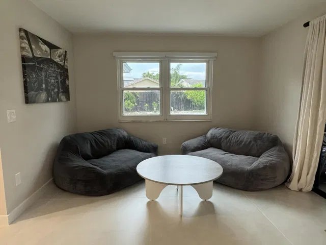  Residence photo 17