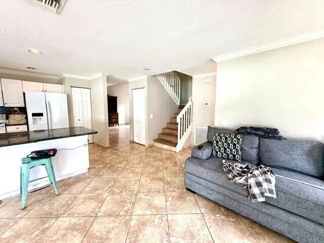 Residence photo 3