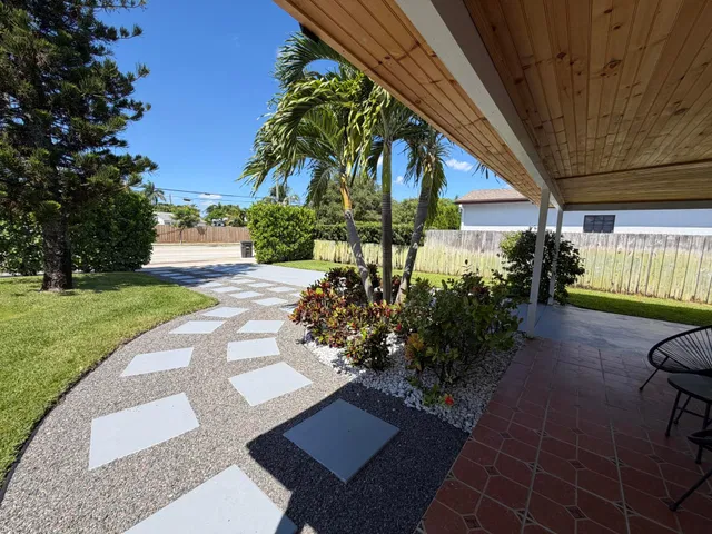 SoSo West Palm Beach Residence photo 6